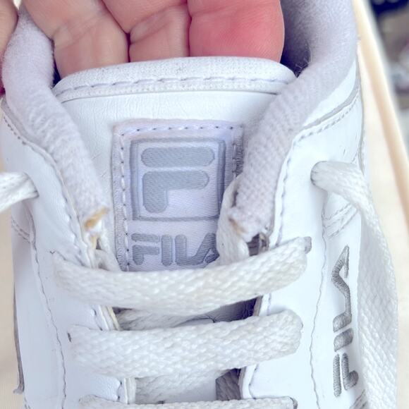 Fila Women’s Machu Sneakers Shoes White Low Top Lace Up Size 7 - Picture 6 of 8